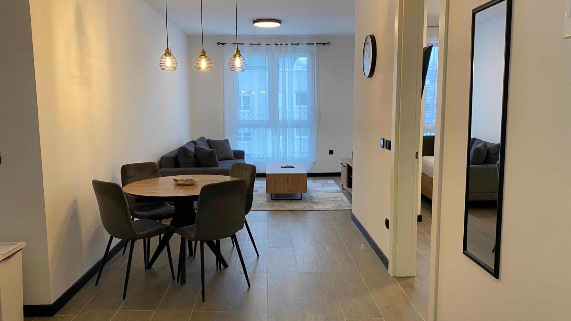 Aavenue Apartment